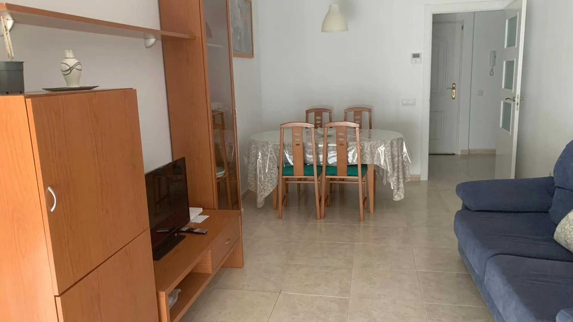 Room In Apartment - Apartment For 4-5 People 70 M From The Beach Miami Playa