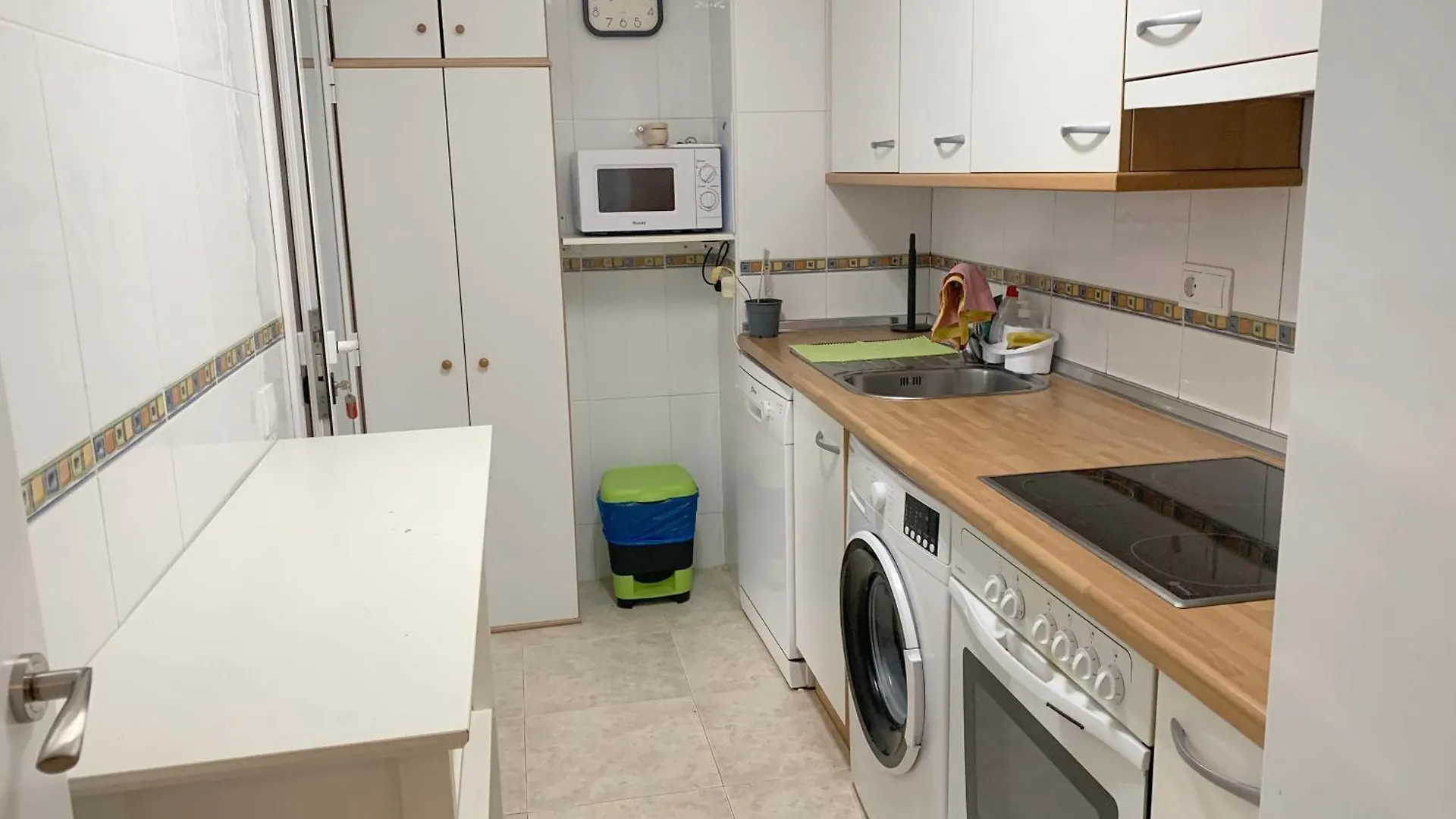 Room In Apartment - Apartment For 4-5 People 70 M From The Beach Miami Playa 0*,
